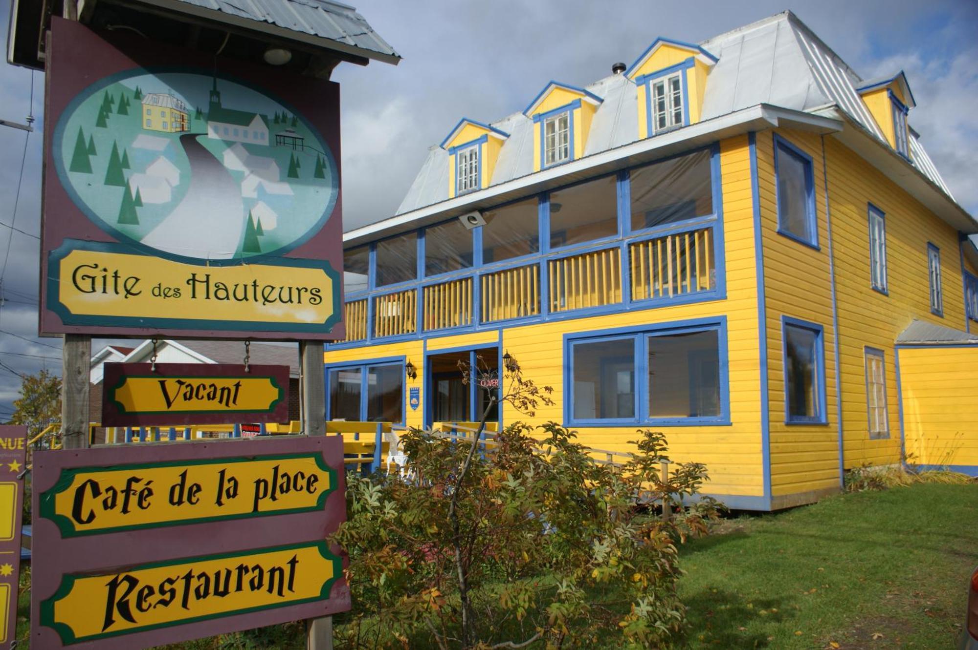 Gite Des Hauteurs Et Cafe De La Place Saint Zenon Exteriér fotografie